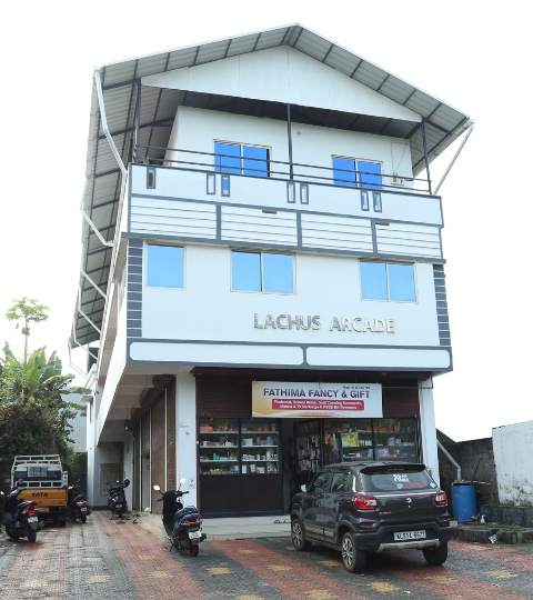 Commercial building by klbuild at vaniyamkulam kerala